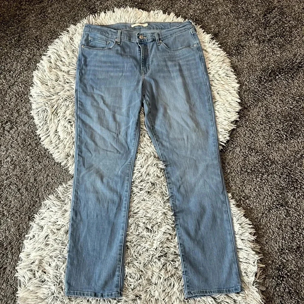 Levi’s Classic Straight Jeans Size 32